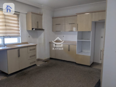 Bright Apartment in Prime Location Resim 4
