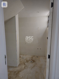 Spacious 4-Bedroom Home in Zaner City Image 7