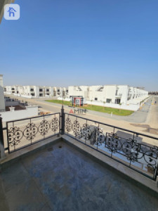 Modern Family Home with Multiple Rooms image 19