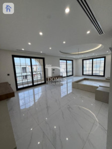 Luxurious Villa with 6 Bedrooms Image 30