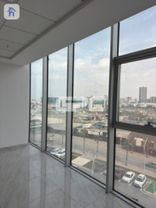 ئۆفیس لە ئیمپایەر بزنس تاوەر image 1