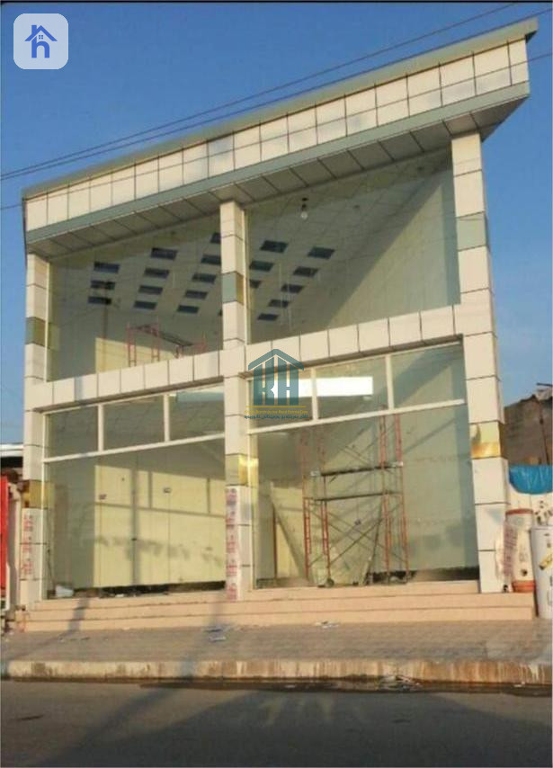 Commercial Building with Monthly Income