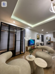 Studio Apartment image 5