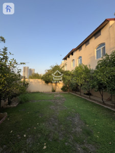 Spacious 5-Bedroom House in Italian Village 1 image 3