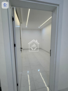 House Opposite Garden Image 4