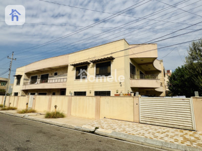 House Opposite Garden image 1