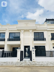 Modern House image 1