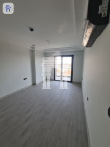Spacious 3-Bedroom Apartment in Rami Towers image 10