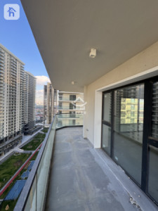 Spacious 2 Bedroom Apartment with Amazing Views image 4