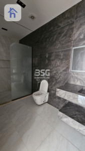 Spacious House in Dream City image 14