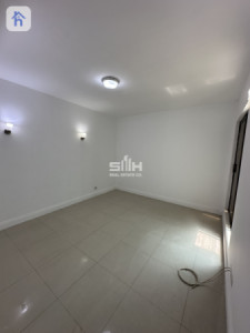 Spacious House in Dream City image 3
