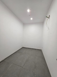 Corner Showroom image 11