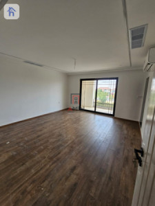 Family House with 4 Bedrooms Image 13
