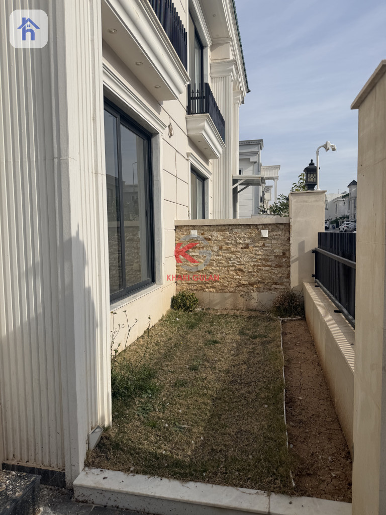 Modern 4-Bedroom House for Rent Resim 2