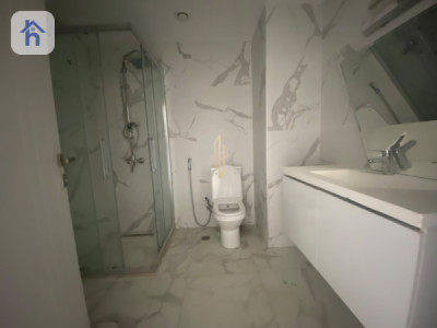 Spacious Apartment in Prime Location image 2