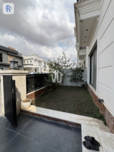 Luxury House image 6