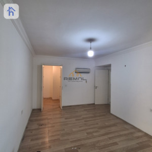3-Bedroom Apartment image 5