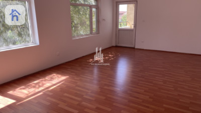 Spacious house in Italian Village 1 Image 15