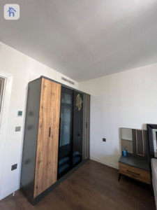 Luxury Apartment image 9