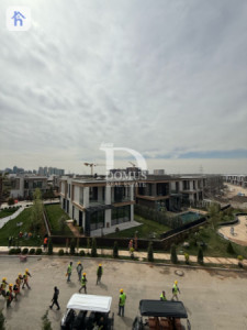 Luxurious House in Pavilion Image 3