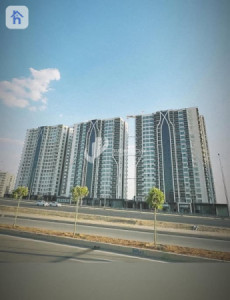 Modern Apartment with One Bedroom image 1