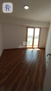 Elegant Two-Bedroom Apartment for Rent Image 4