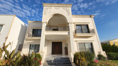 Gorgeous 5-Bedroom House in Ganjan City Image 3