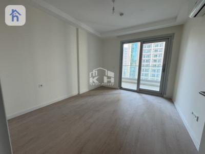 Spacious One-Bedroom Apartment in Empire Wings Image 3