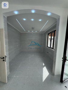 بيت واسع مع 4 غرف نوم صورة 4