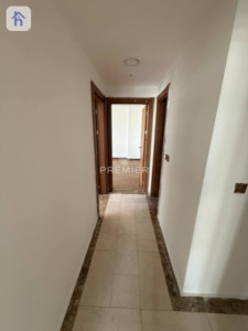 Stylish B4 Apartment with Views Image 10