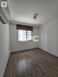 Elegant 3-Bedroom Apartment Image 3
