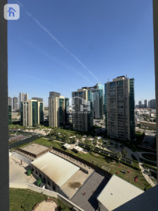 Elegant 2-Bedroom Apartment with Great Views Image 11
