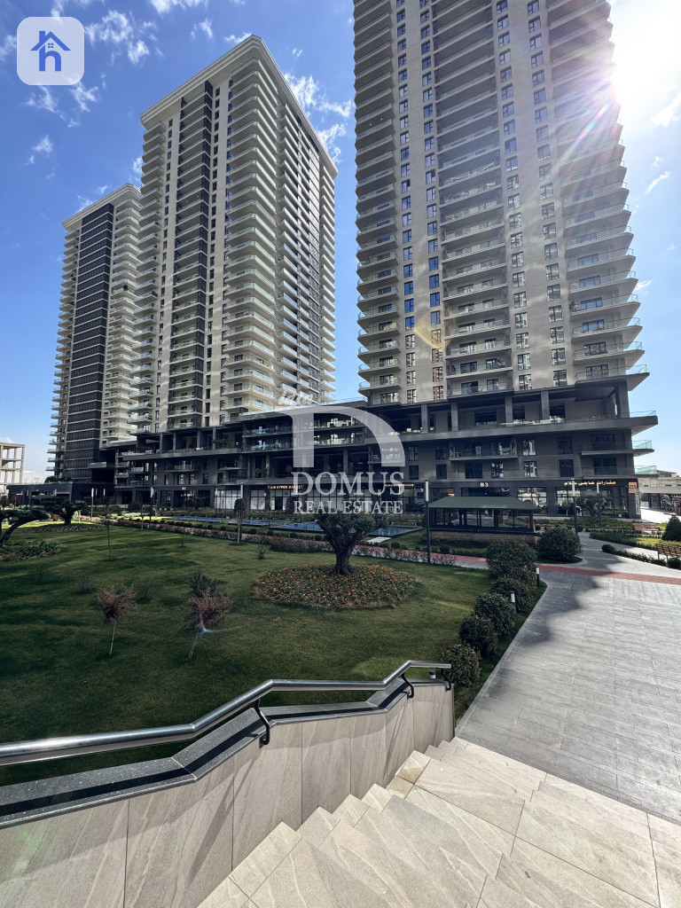 Modern Apartment with Spacious Layout