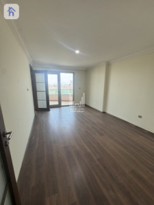 Luxurious 5-Bedroom Apartment in Erbil Image 11