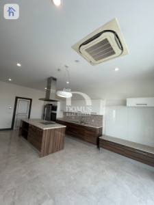 Luxurious Duplex Apartment in Gulan Tower Image 3