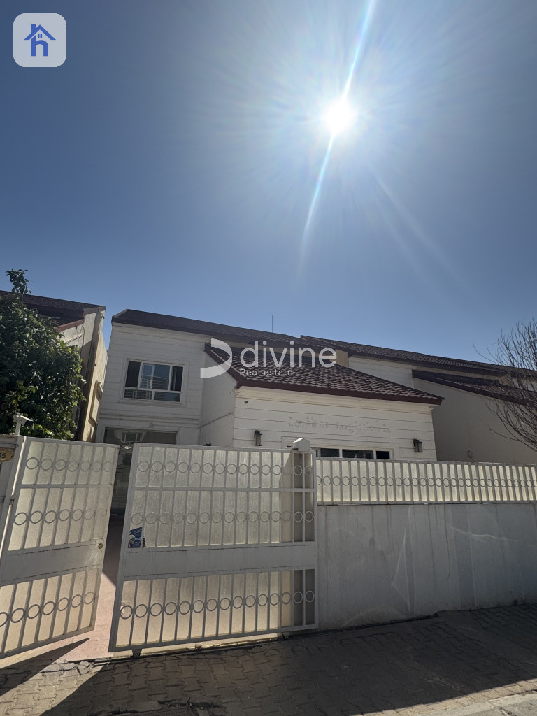 ماڵێکی خێزانی فراوان لە گوندی ئیتالی