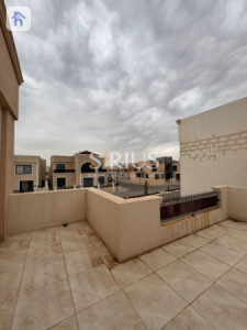 Spacious House with Multiple Rooms image 11
