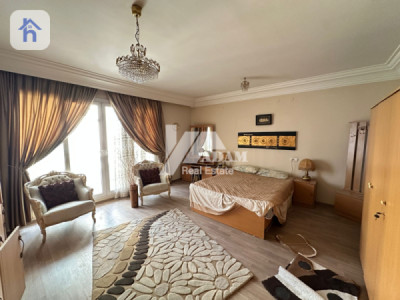 Charming 275m² Apartment for Rent Image 18