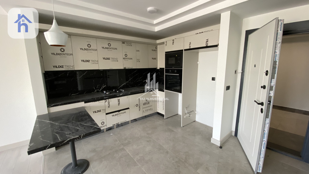 Modern Apartment in Rami Towers