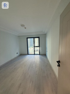 Modern Apartment image 6