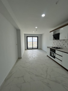 شقة حديثة في موقع متميز image 1