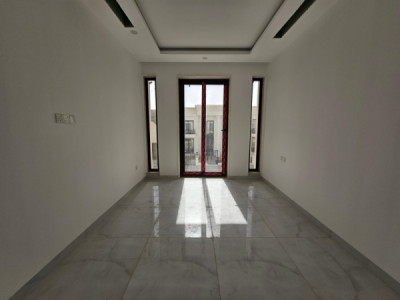 Spacious House with Modern Design Image 11