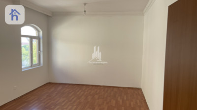 Spacious house in Italian Village 1 Image 18