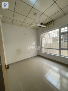 Spacious House with Multiple Rooms Resim 10
