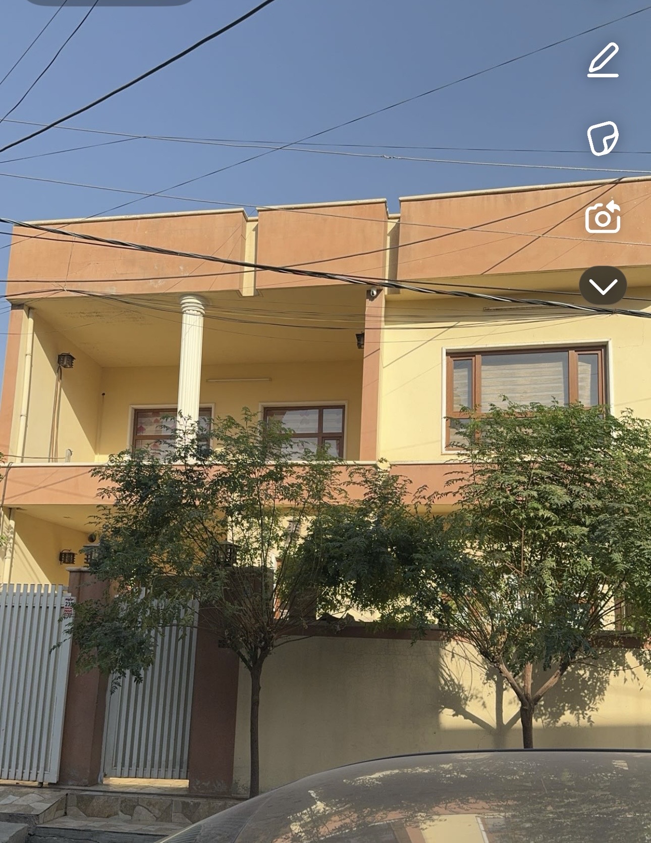 House (200m²)