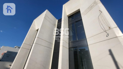 VIP House image 2