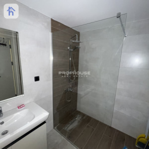 Chic Studio Apartment in Rami Towers Resim 9