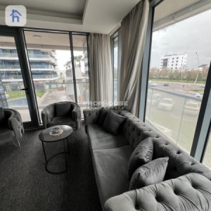 Elegant 2-Bedroom Apartment with Amenities Image 4