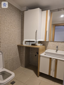 Spacious Apartment in Roya Tower Image 7