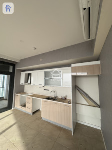Elegant 2-Bedroom Apartment image 2